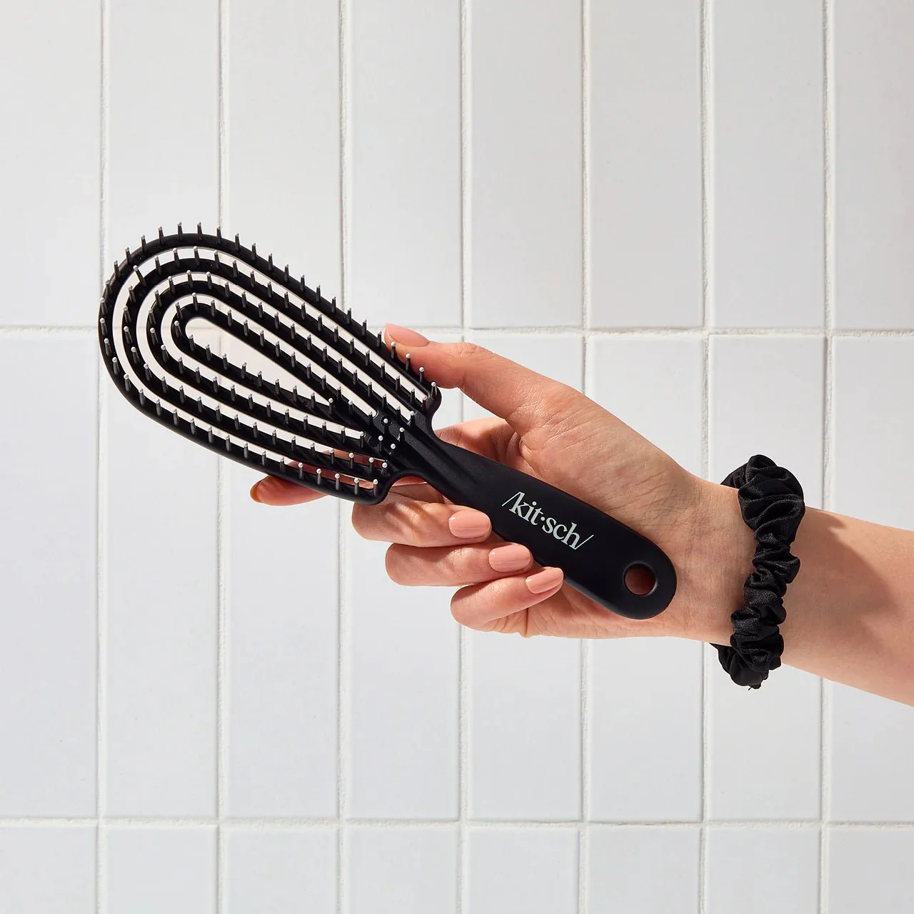 Kitsch Detangling Flexi Brush - Black - Image 6