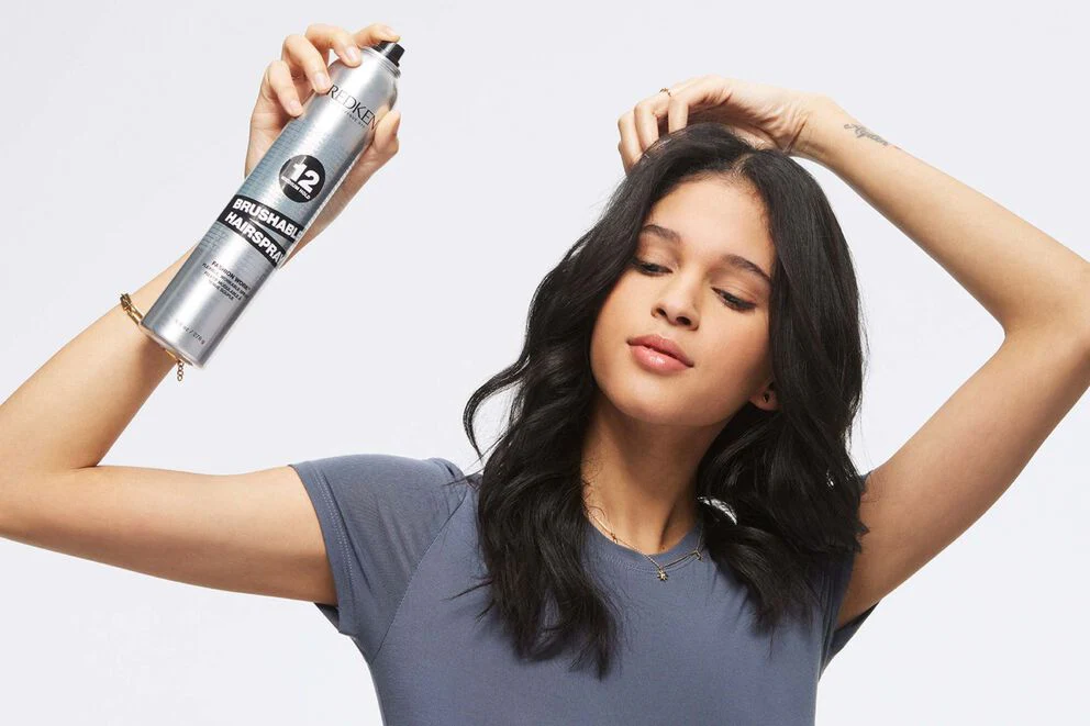 Redken Brushable Hairspray 290g - Image 2